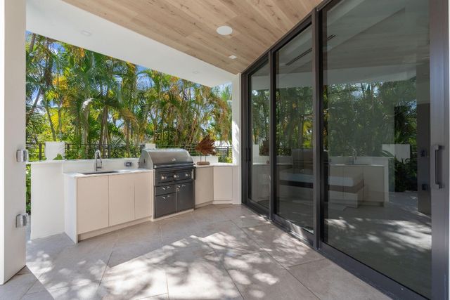 2035 Intracoastal Drive, Fort Lauderdale, FL 33305