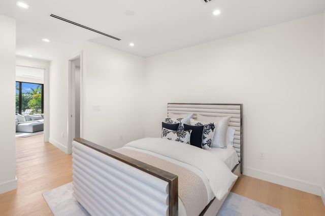 2035 Intracoastal Drive, Fort Lauderdale, FL 33305