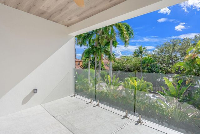 2035 Intracoastal Drive, Fort Lauderdale, FL 33305