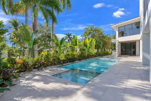 2035 Intracoastal Drive, Fort Lauderdale, FL 33305