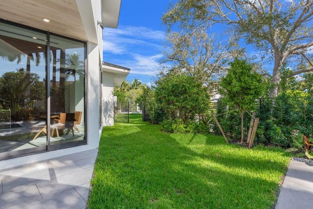 2035 Intracoastal Drive, Fort Lauderdale, FL 33305