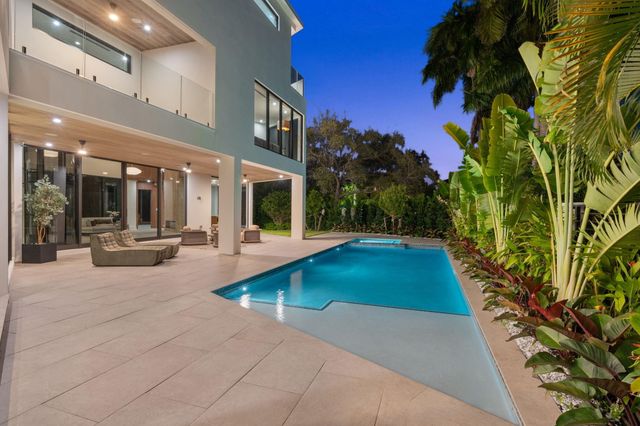 2035 Intracoastal Drive, Fort Lauderdale, FL 33305