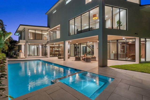 2035 Intracoastal Drive, Fort Lauderdale, FL 33305