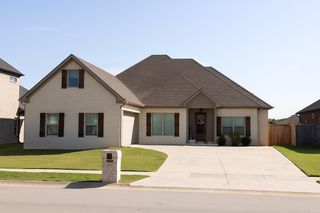 105 Corniche Lane, Maumelle, AR 72113