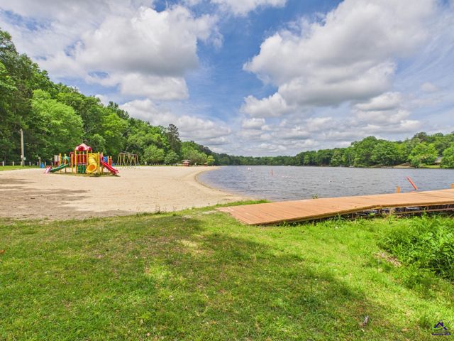 1179 Waluhiyi Trail, Macon, GA 31220