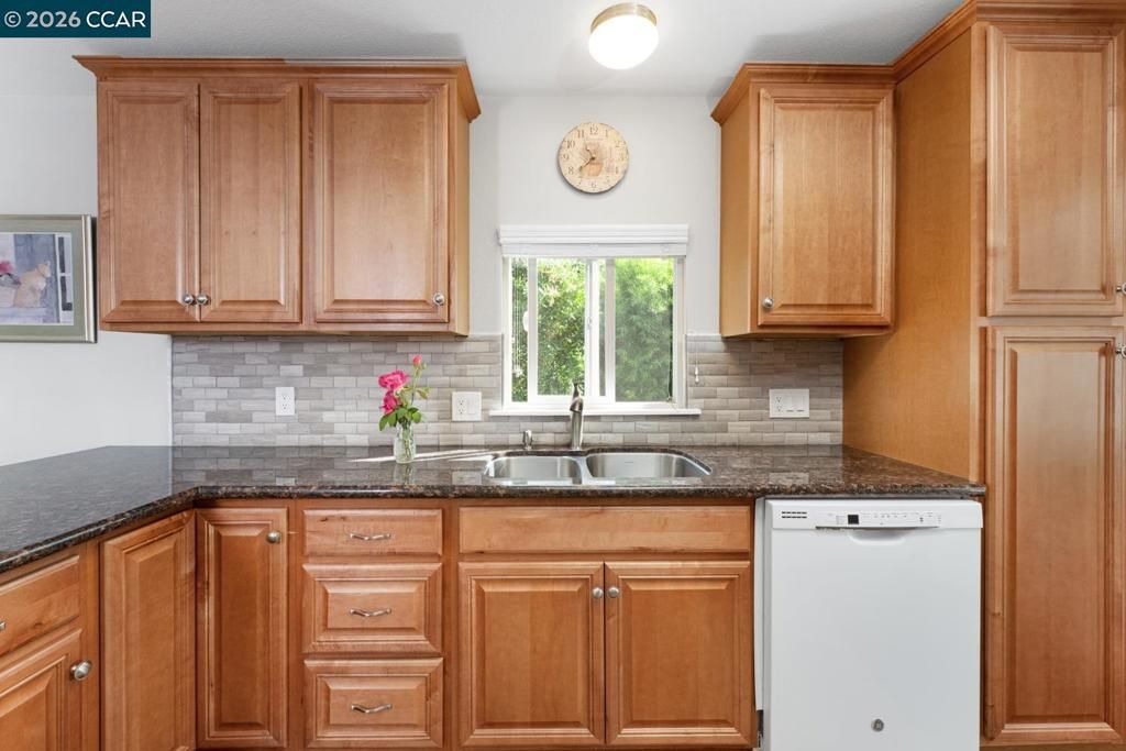 Image 12 of property listing at 1035 Peralta, Concord, CA 94520