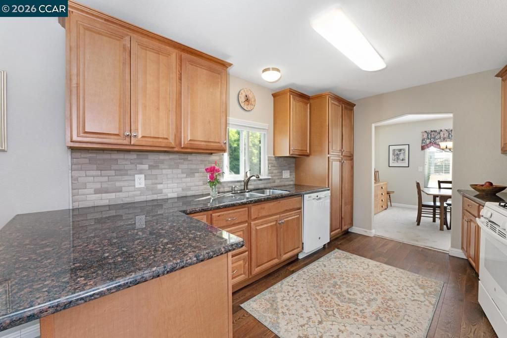 Image 13 of property listing at 1035 Peralta, Concord, CA 94520