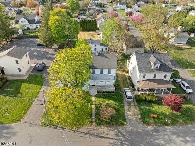 612 Avenue A, Lopatcong Twp., NJ 08865