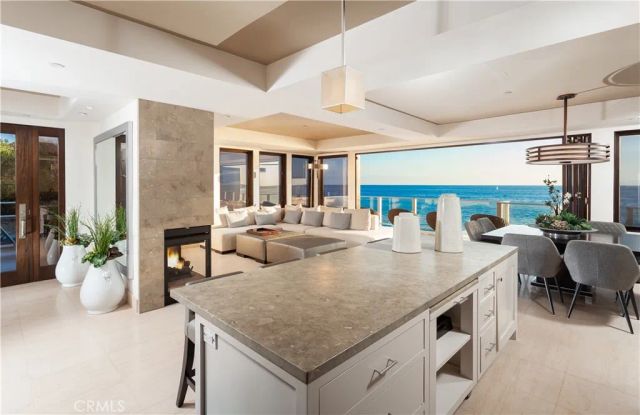 160 Saint Anns Drive B,C, Laguna Beach, CA 92651