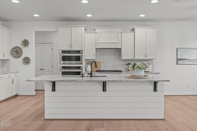 2512 Livingston Court, Apex, NC 27502