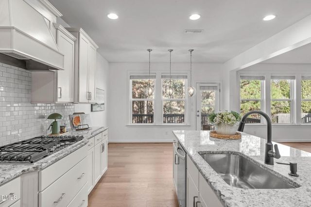 2512 Livingston Court, Apex, NC 27502