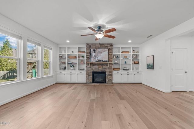 2512 Livingston Court, Apex, NC 27502