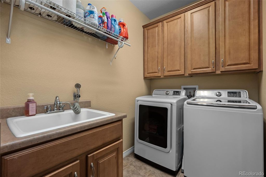 Image 23 of property listing at 11870 E Fair Avenue, Greenwood Village, CO 80111