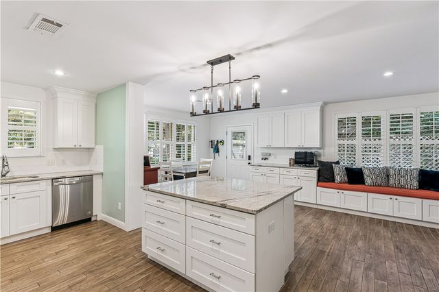 114 Highland Ave, St Simons Island, GA 31522