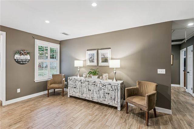 114 Highland Ave, St Simons Island, GA 31522