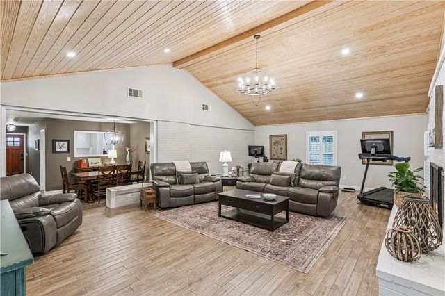 114 Highland Ave, St Simons Island, GA 31522