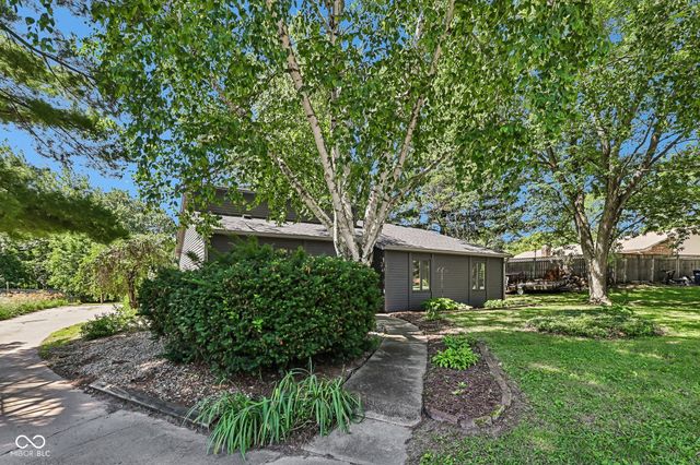 4037 Hillendale Drive, Greenwood, IN 46142