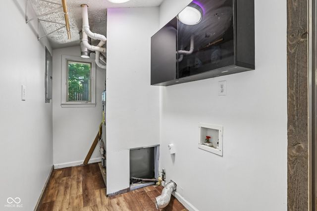 4037 Hillendale Drive, Greenwood, IN 46142