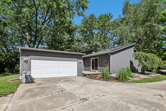4037 Hillendale Drive, Greenwood, IN 46142
