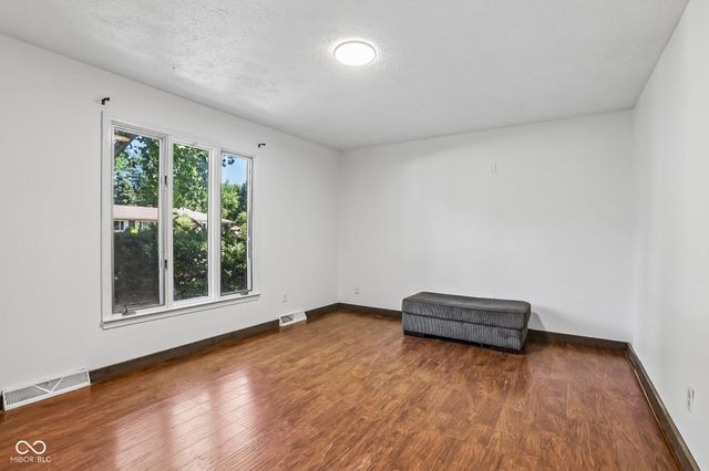 4037 Hillendale Drive, Greenwood, IN 46142