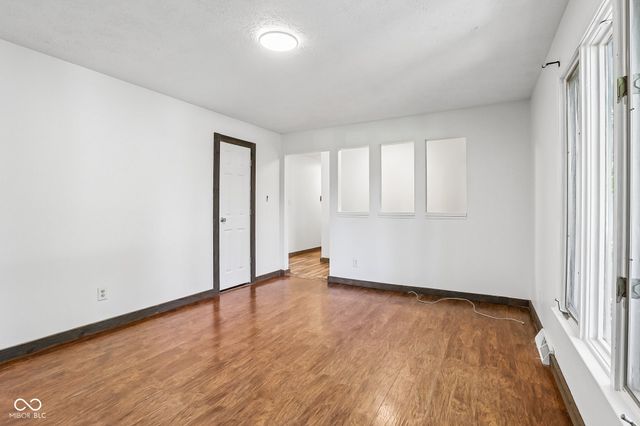 4037 Hillendale Drive, Greenwood, IN 46142