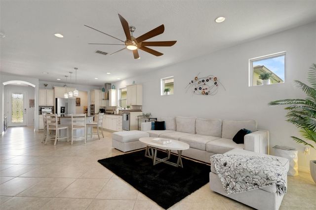 328 TOMELLOSO WAY, Davenport, FL 33837