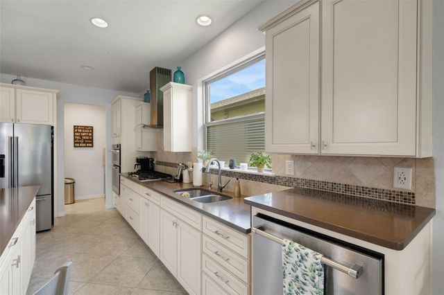 328 TOMELLOSO WAY, Davenport, FL 33837
