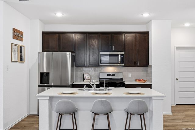 13225 Hagerd Loop, St Hedwig, TX 78152