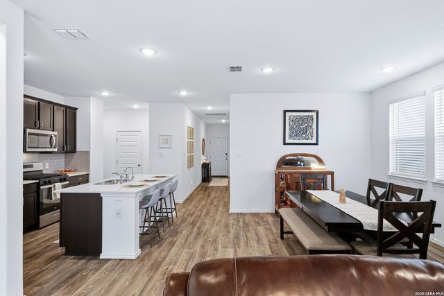 13225 Hagerd Loop, St Hedwig, TX 78152