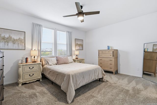 13225 Hagerd Loop, St Hedwig, TX 78152