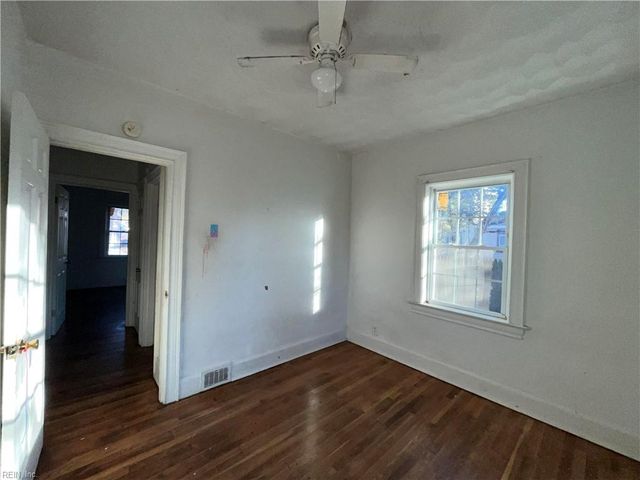 2106 Richmond AVE, Portsmouth, VA 23704