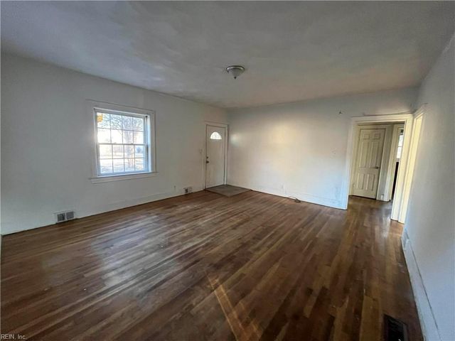 2106 Richmond AVE, Portsmouth, VA 23704