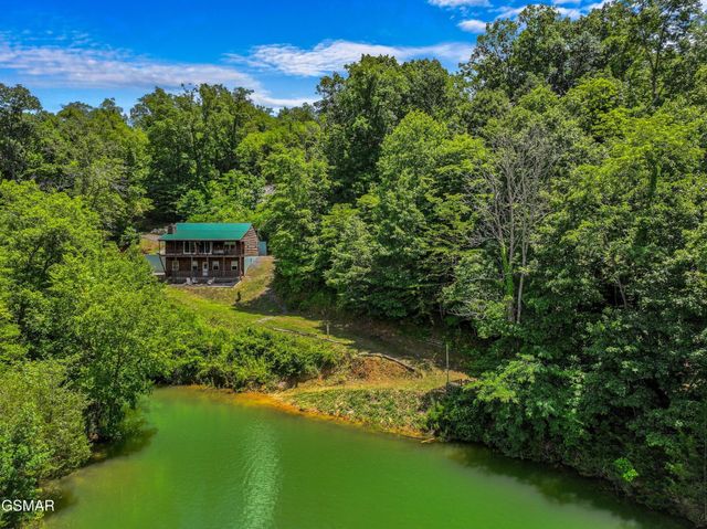 2759 Wildwood Road, Dandridge, TN 37725