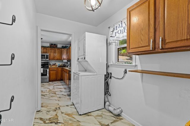 2759 Wildwood Road, Dandridge, TN 37725
