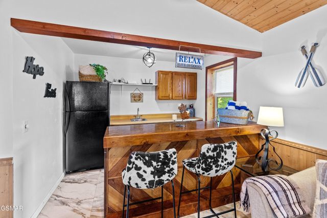 2759 Wildwood Road, Dandridge, TN 37725