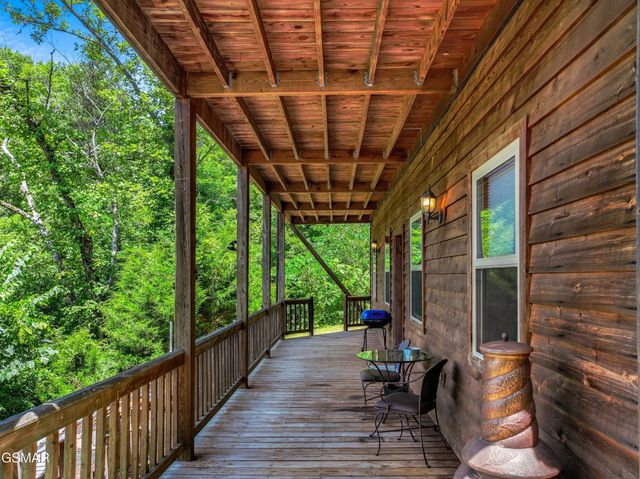 2759 Wildwood Road, Dandridge, TN 37725