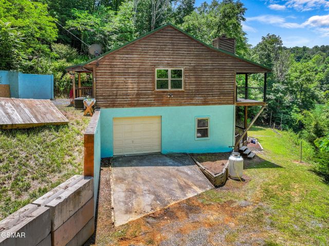 2759 Wildwood Road, Dandridge, TN 37725