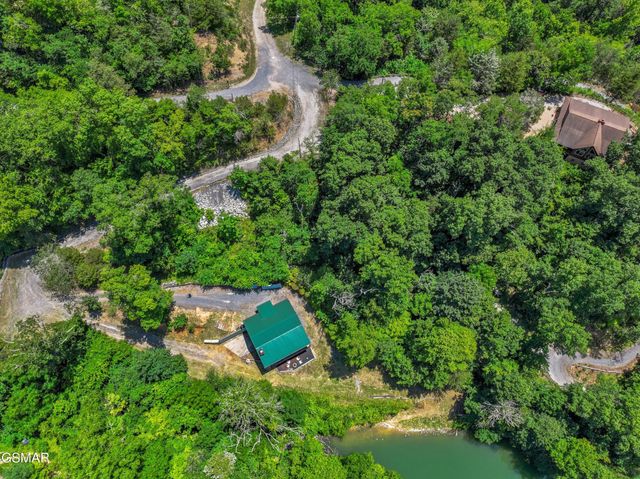 2759 Wildwood Road, Dandridge, TN 37725