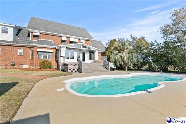 2718 Lazy Ln., Florence, SC 29506