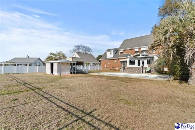 2718 Lazy Ln., Florence, SC 29506