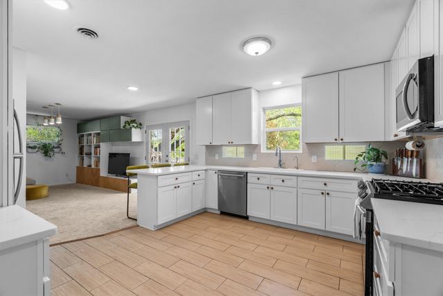 2461 Highland Road, Dallas, TX 75228