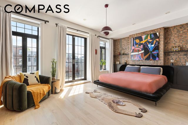 376 A Monroe Street, New York City, NY 11221