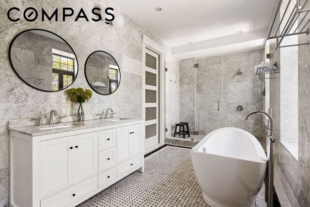 376 A Monroe Street, New York City, NY 11221