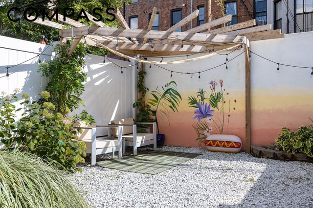 376 A Monroe Street, New York City, NY 11221