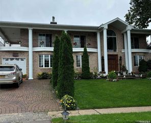 720 Fairview Avenue, Westbury, NY 11590
