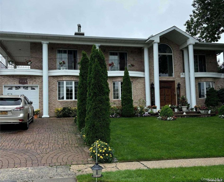 720 Fairview Avenue, Westbury, NY 11590