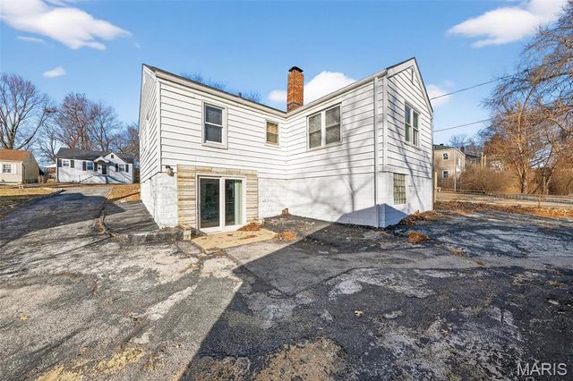 10066 Dorothy Avenue, St Louis, MO 63137