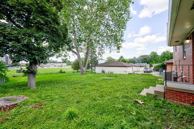 701 Clegg Road, West Des Moines, IA 50265