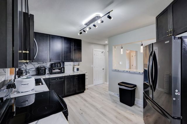 701 Clegg Road, West Des Moines, IA 50265