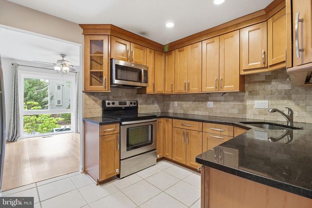 3078 SUGAR LN, Vienna, VA 22181